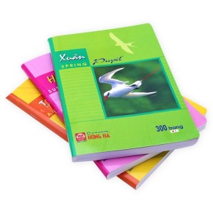 Vở Kẻ Ngang Hồng Hà 300 Trang – Giấy Dày, Ghi Chép Lâu Dài, Bìa Thiết Kế Chủ Đề 4 Mùa