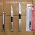 Dao Rọc Giấy Deli 2034 – Thiết Kế Chắc Chắn, Lưỡi Sắc Bền Bỉ