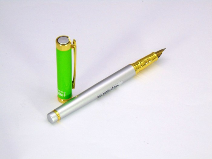 Bút Mài Thầy Ánh SH040 – Ngòi Mài Thanh Đậm, Viết Êm, Luyện Chữ Đẹp Cho Học Sinh Tiểu Học