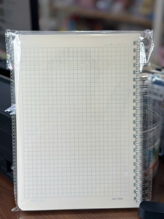 Sổ Lò Xo A5 Hải Tiến The Light 9875 Bìa Nhựa Kẻ Caro 200 Trang Giấy 80gsm