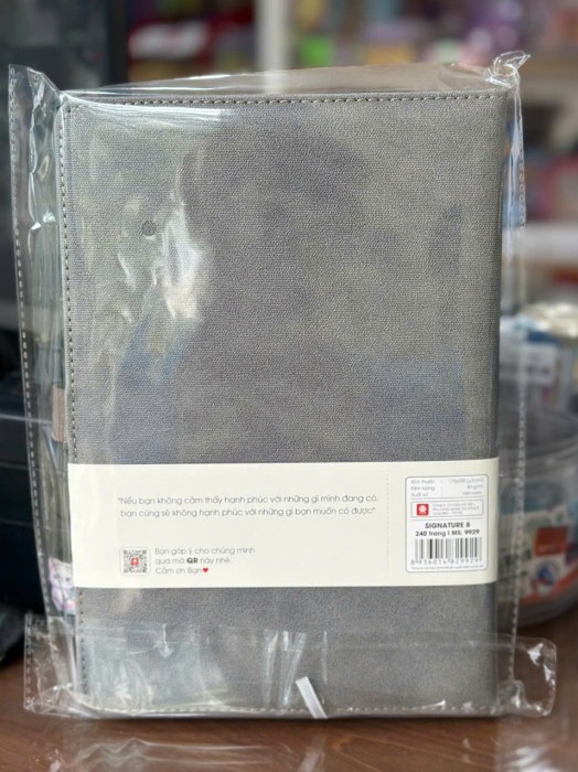 Sổ Bìa Da Cao Cấp Hải Tiến SIGNATURE 8 Khuy Bấm Nam Châm 9929 – 175x250mm (Khổ B5), 80gsm, 240 Trang