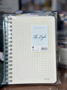 Sổ Lò Xo A6 Hải Tiến The Light 9882 Bìa Nhựa Kẻ Caro 200 Trang Giấy 80gsm